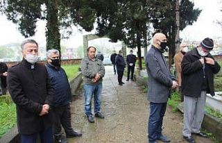 Babasının cenazesine katılamadı, arkadaşları...