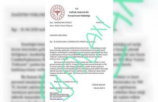 Bakanlık sağlık çalışanlarının maaşından...