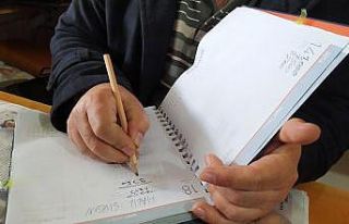 Bakkalın veresiye defterini satın aldı, vatandaşların...