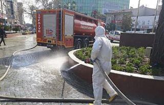 Balıkesir’de itfaiye ekipleri virüsle amansız...