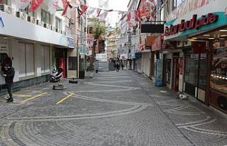 Balıkesir’de sokaklar boş kaldı
