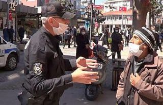 Banka önündeki sıra kavgasını polis bitirdi