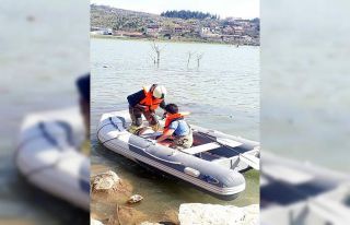 Barajda pelikan kurtarma operasyonu