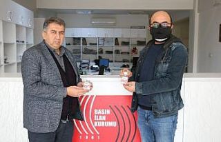 Basın İlan Kurumundan gazetecilere el dezenfektanı