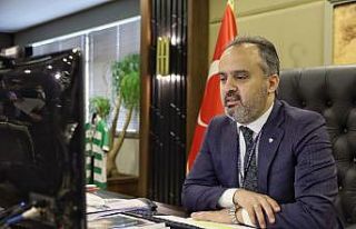 Başkan Aktaş, video-konferans ile koltuğunu öğrenciye...