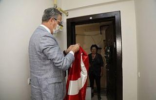 Başkan Arda’dan bayrak sürprizi