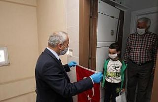 Başkan Büyükgöz’den gazi çocuklarına hediye