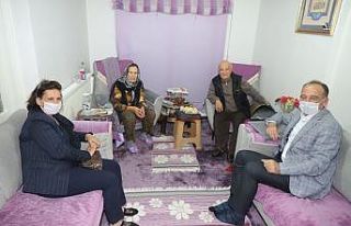 Başkan Çetin Akın’dan yaşlı çifte evlilik...