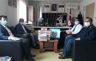 Başkan Ensari’den sağlık çalışanlarına maske...