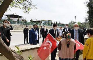 Başkan Özcan; "El ele olamasak da gönül gönüleyiz"