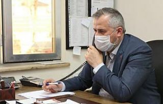 Başkan telefona baktı, zabıta ekmek dağıttı