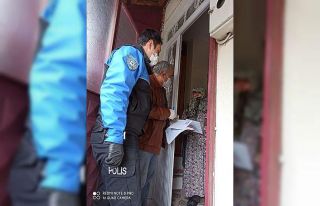 Bayburt’ta sosyal yardım paraları evlere teslim...