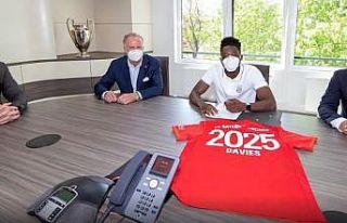 Bayern Münih, Alphonso Davies’in sözleşmesini...