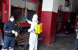 Belediye araçları dezenfekte edildi