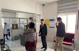 Belediye ekipleri, aşı günü gelen bebeği aşıya...
