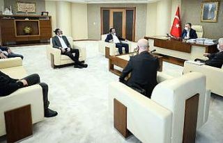 Berber ve kuaförlere gıda ve hijyen desteği
