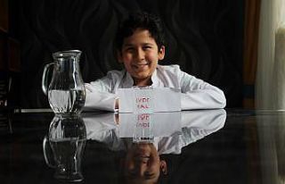 Beyaz önlüklü ikizler karantina sürecini avantaja...