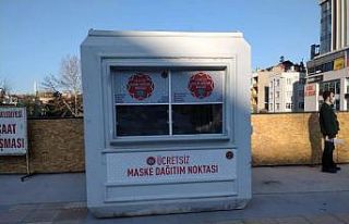 Bilecik’te Ücretsiz Maske Dağıtım Noktası oluşturdu