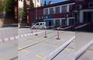 Birecik’te bir okul geçici PTT Şubesi oldu