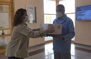 BKM Kitap’tan hastanelere ateş ve nabız ölçer...