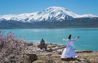 Boş kalan Akdamar Adası’nda huzur veren görüntü