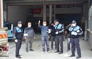 Boyabat sanayi esnafına maske