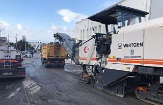 Bozuk yollar kazınarak düzeltildi