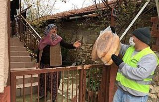Bu ilçede yaşlılar aramıyor, "İhtiyaçlarınız...
