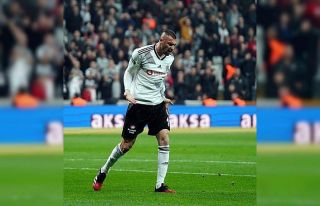 Burak Yılmaz’dan maaş indirimi haberlerine sert...