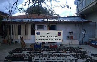 Burdur’da silah kaçakçılığı operasyonu