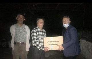 Burhaniye’de AK Parti ihtiyaç sahiplerine yardım...