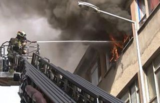 Bursa’da iş hanında korkutan yangın