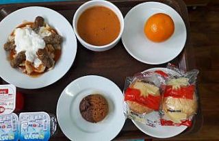 Bursa’da sağlıkçılara zengin menü