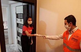 Bursunu kampanyaya  bağışladı