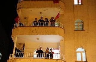 Büyükşehir Belediyesinden evde kalan vatandaşa...