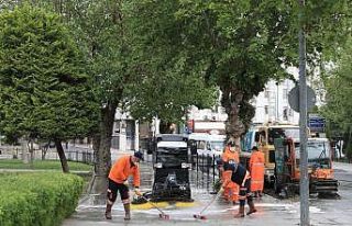 Büyükşehir dezenfeksiyon çalışmalarına devam...