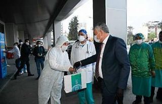 Büyükşehirden sağlık çalışanlarına hijyen...