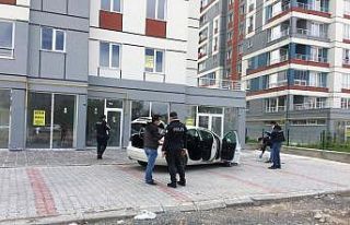 Çaldıkları araç plaka sistemine düşünce polisten...