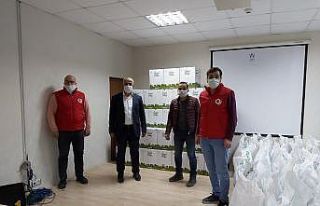 Çaldıranlı esnaftan ihtiyaç sahibi ailelere 250...