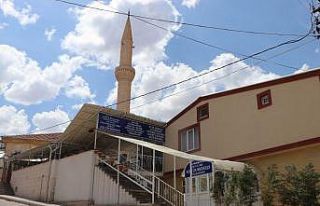 Cami imamı camiyi iyilik marketine çevirdi
