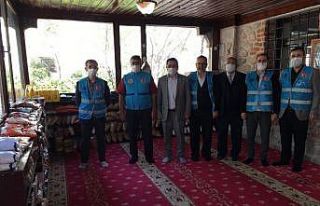 Camiler ihtiyaç sahiplerine aracılık ediyor