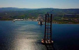 Çanakkale Boğaz Köprüsü’nün ayakları 250...