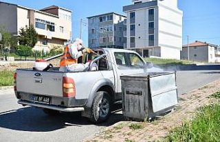 Çayırova’da çöp konteynerleri dezenfekte edildi