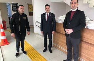 Ceyhan esnaflarından sağlık çalışanlarına destek