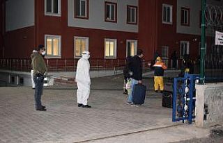 Cezayir ve Azerbaycan’dan getirilen 300 kişi karantina...