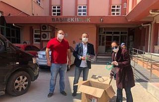 CHP Aliağa İlçe Teşkilatı yüz siperliği dağıttı