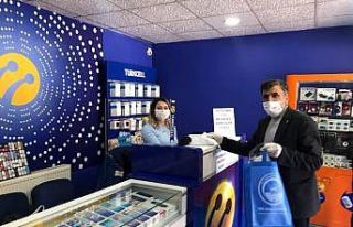 CHP ücretsiz maske dağıttı