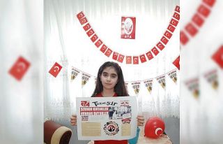 Çocuklardan 100. yıl özel gazetesi