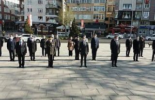 Çorlu’da Atatürk anıtına çelenk sunuldu