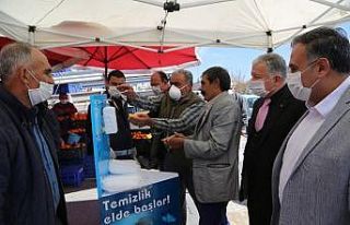 Develi’de ilçe protokolünden sebze-meyve pazarına...